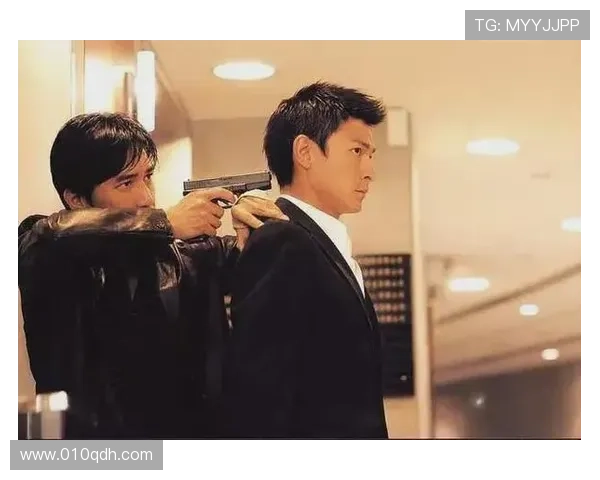 《防不胜防》：当生活变成一场“无间道”，我们如何自处？